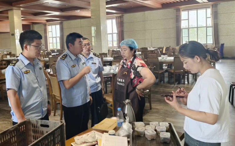 黑龙江省伊春市市场监管局“三个聚焦”强化旅游景区餐饮食品安全监管(图1)